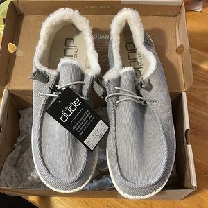 Brand new Grey hey dudes. Never been worn